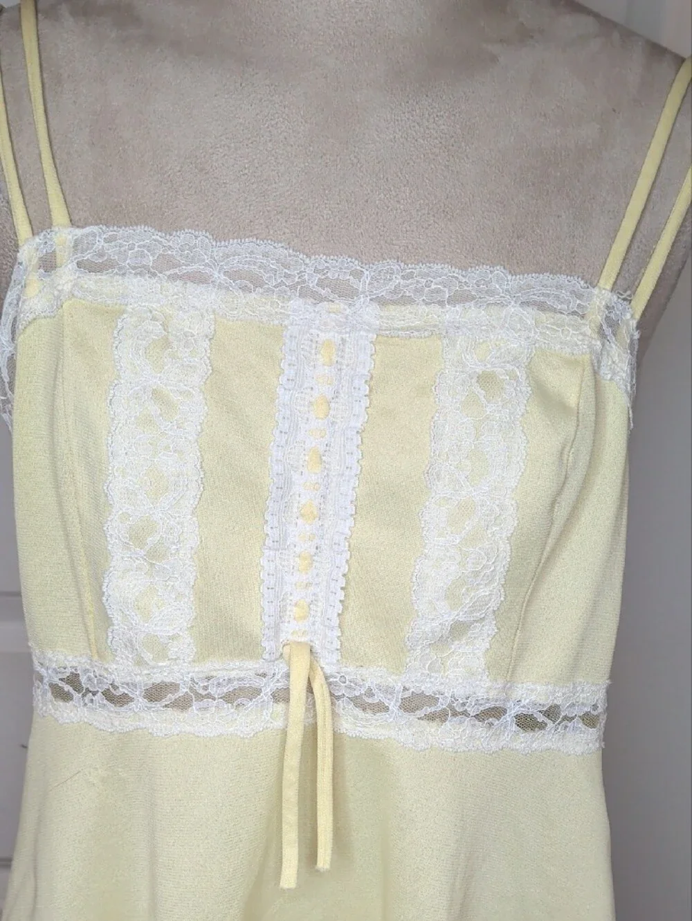 Vintage Pandora By Chic Babydoll Chemise Top Camisole Yellow Lace -Trim SZ M MCM